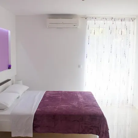 Svoboda Apartment