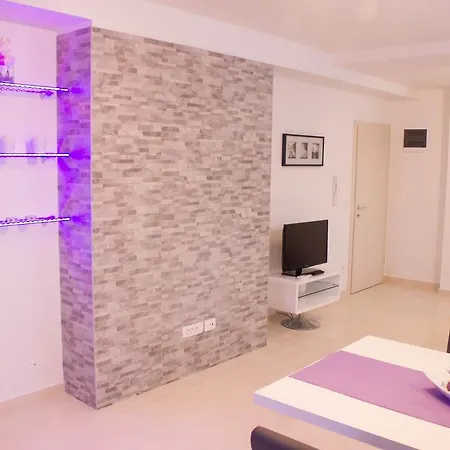 Apartment Svoboda *